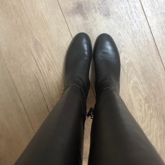 Tory Burch Boots EUC - Picture 4 of 8